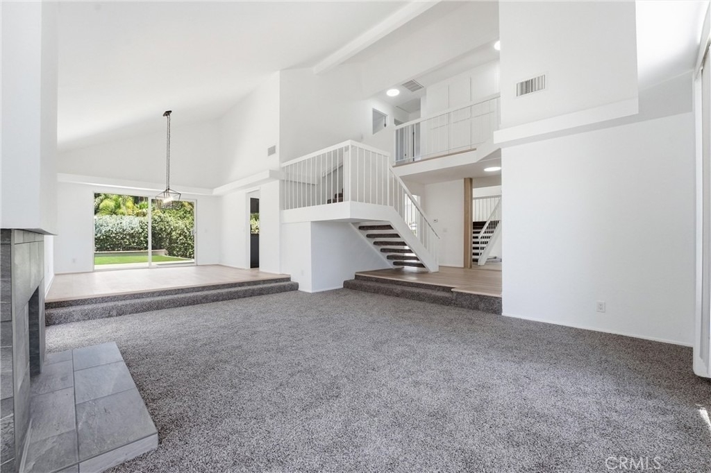845 Woodcrest - Photo 5