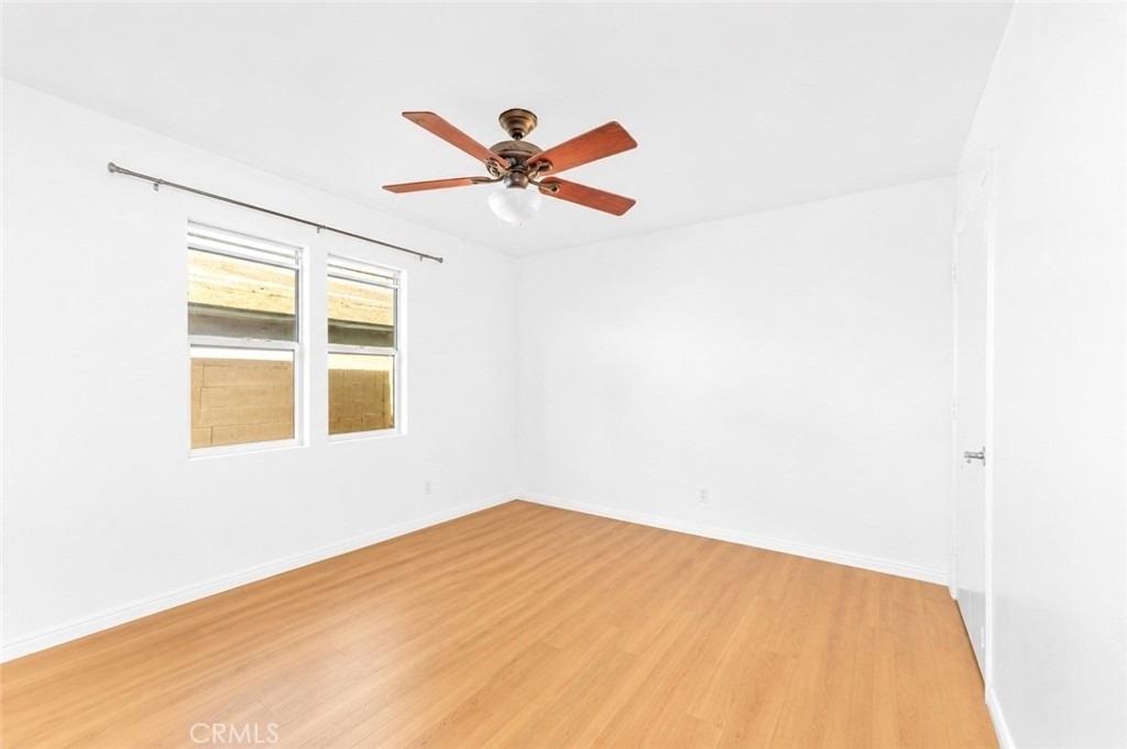 310 S Beachy Place - Photo 9
