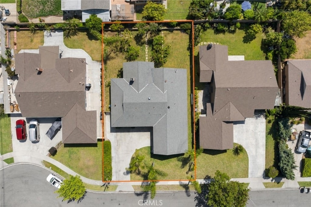 310 S Beachy Place - Photo 14