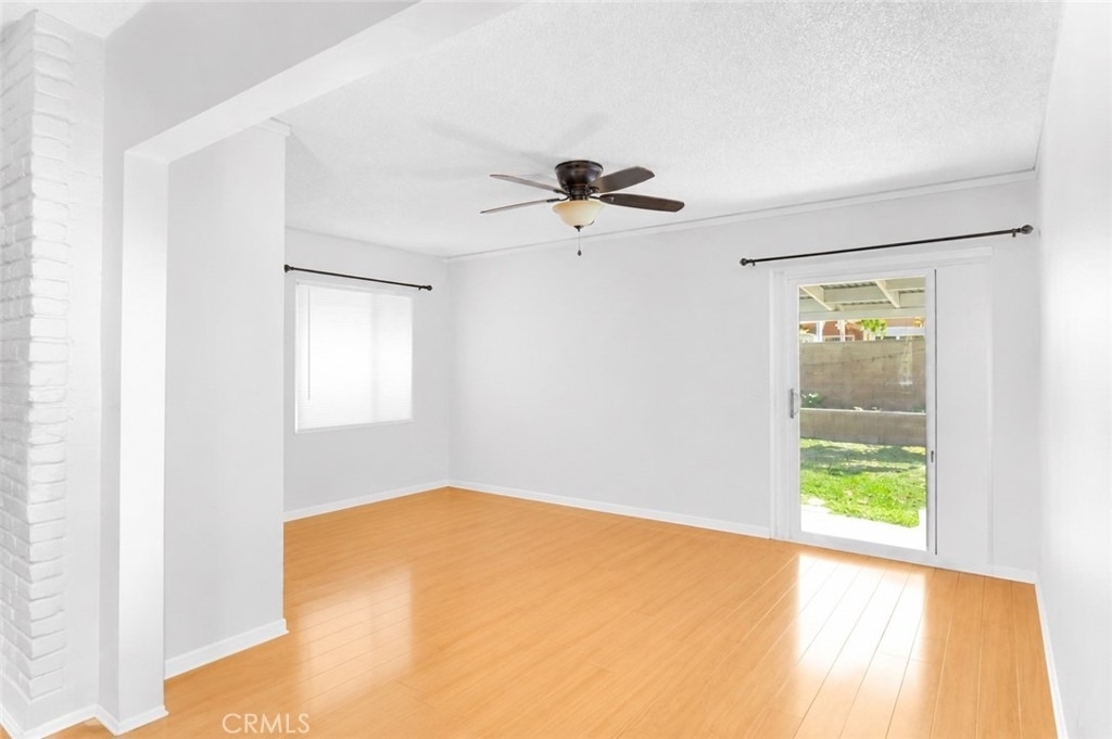 310 S Beachy Place - Photo 6