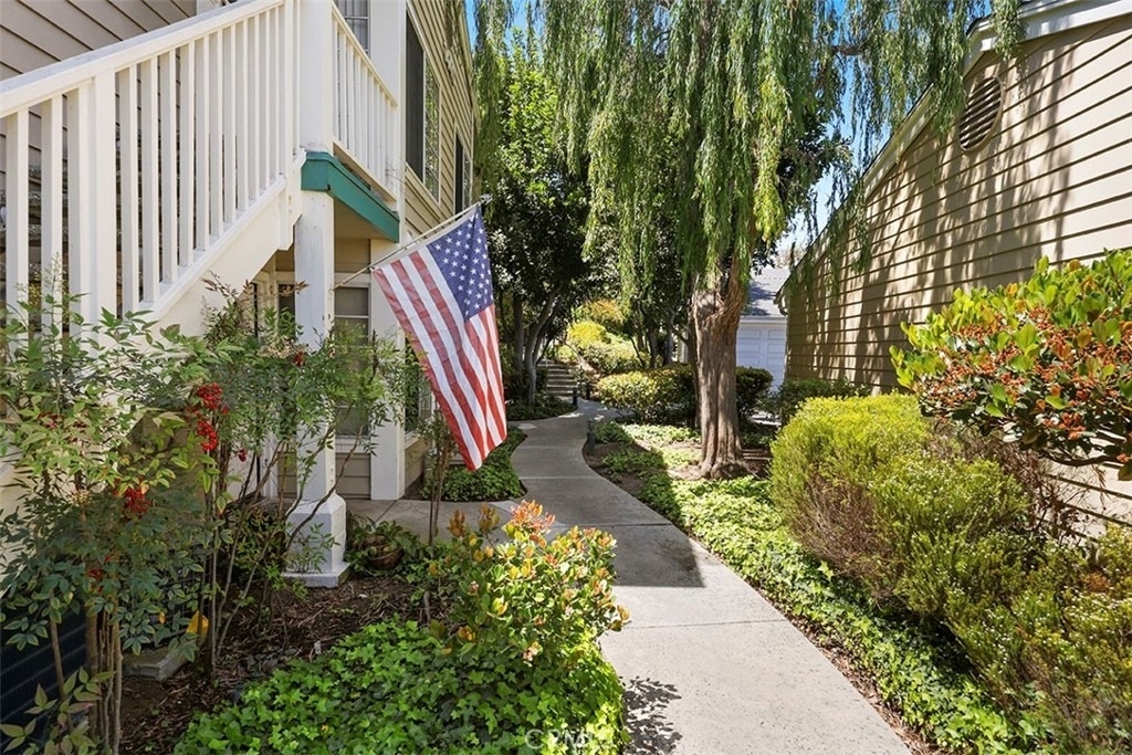1440 Brett Place - Photo 3