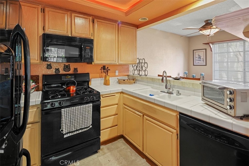 1440 Brett Place - Photo 8