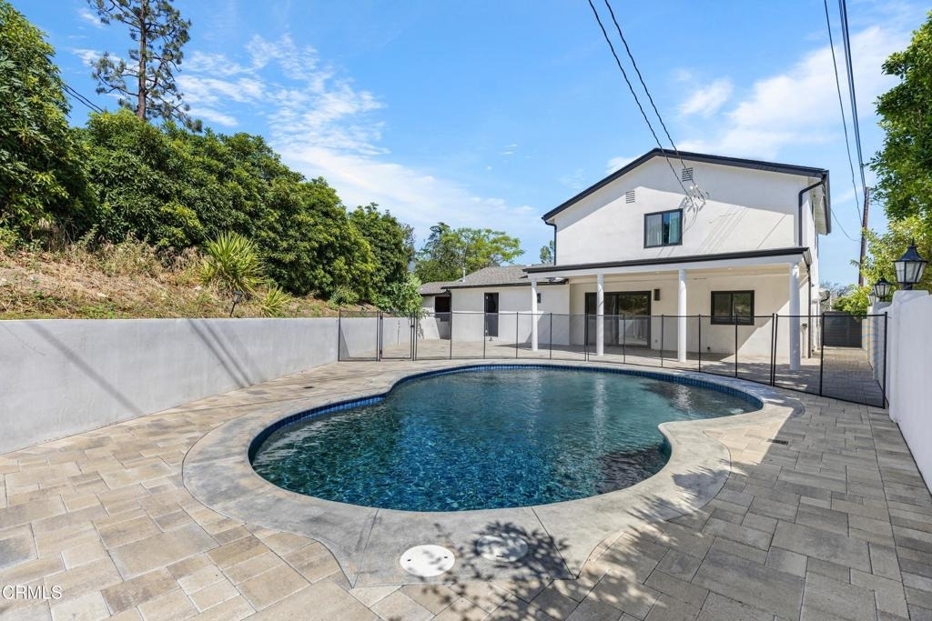9321 Belvoir Avenue - Photo 9