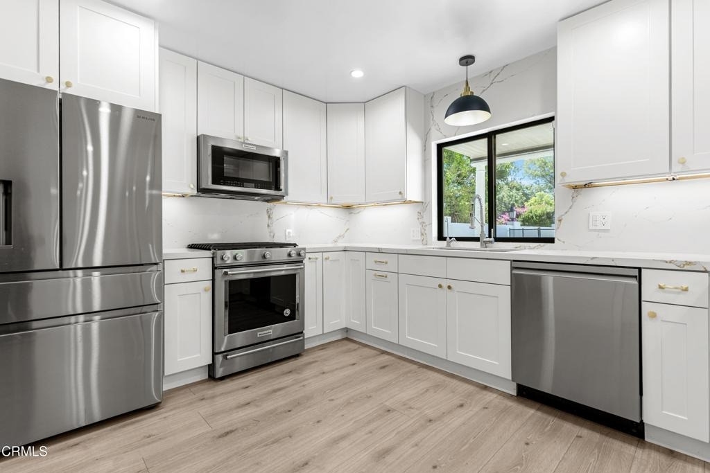 9321 Belvoir Avenue - Photo 7