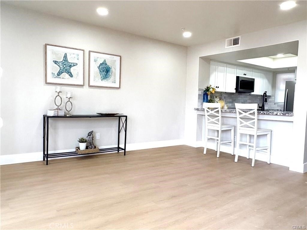 1200 Pacific Coast - Photo 2