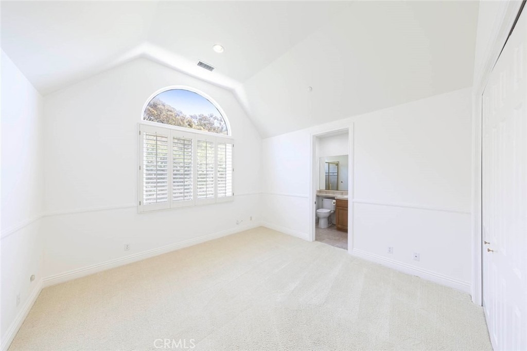 12 San Remo - Photo 38