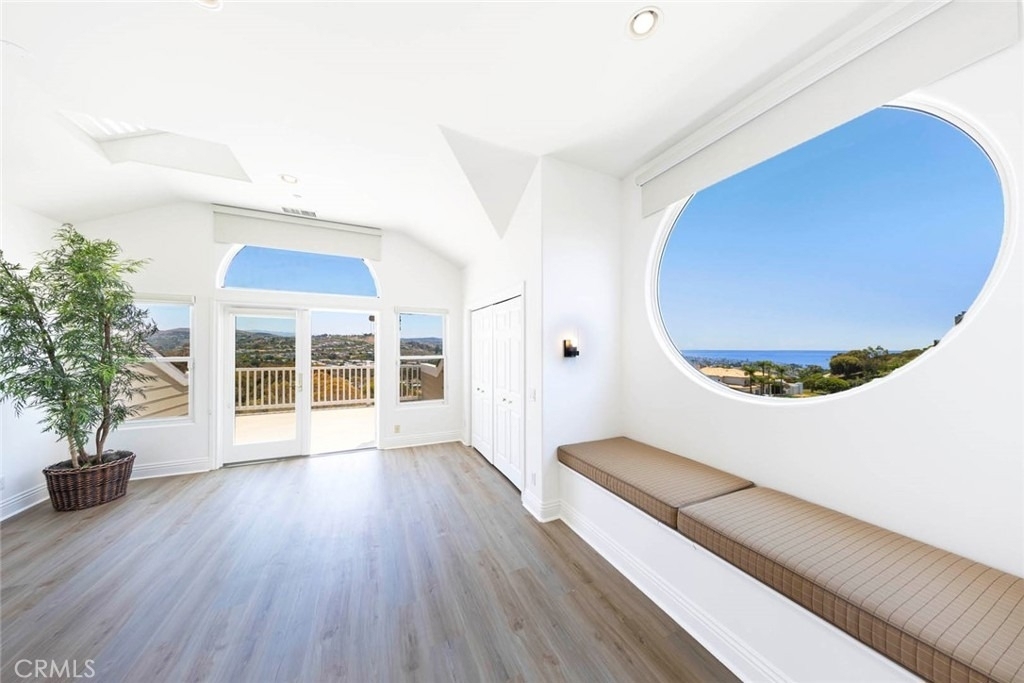 12 San Remo - Photo 37