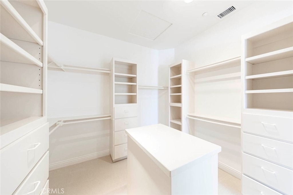 12 San Remo - Photo 29