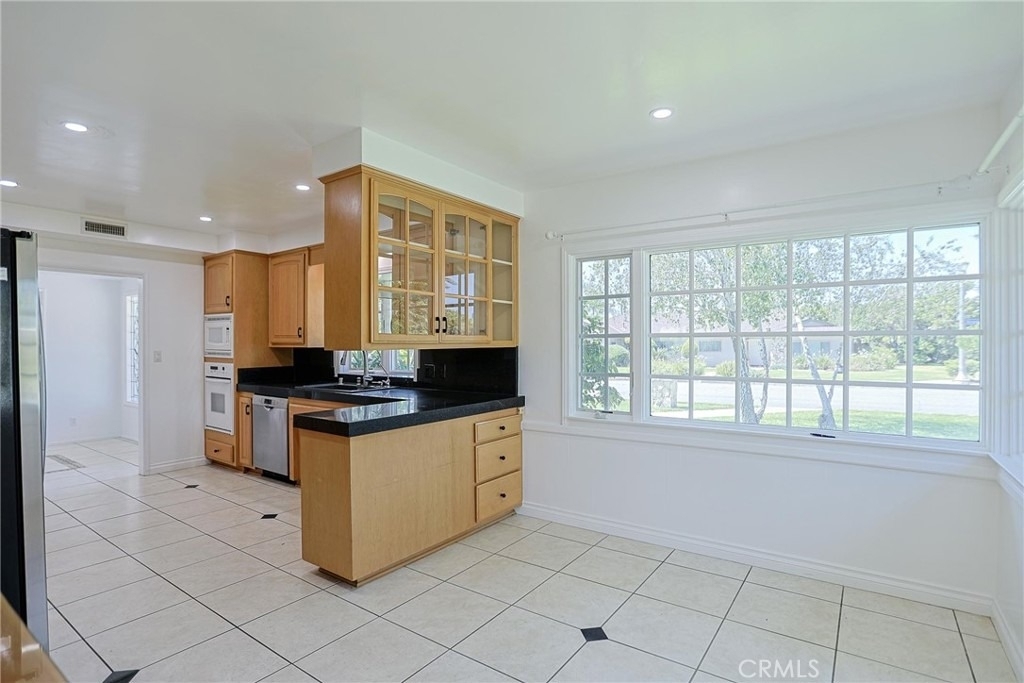 1200 W Rowan - Photo 11