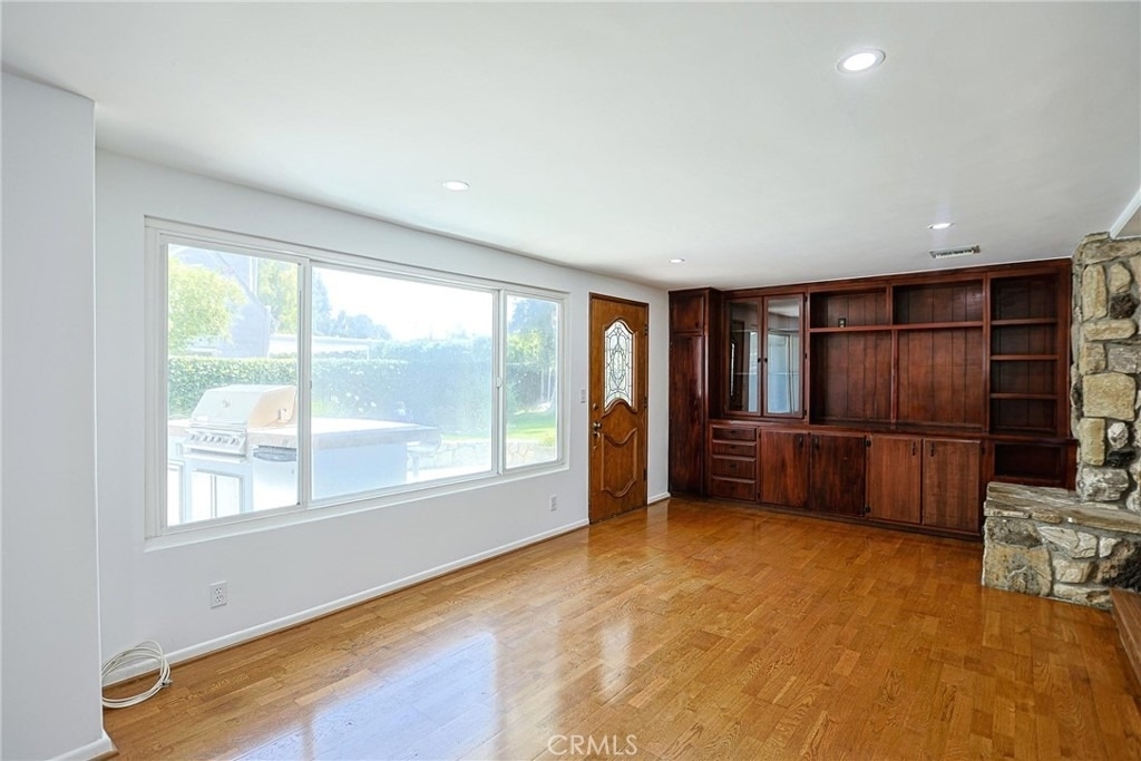 1200 W Rowan - Photo 8