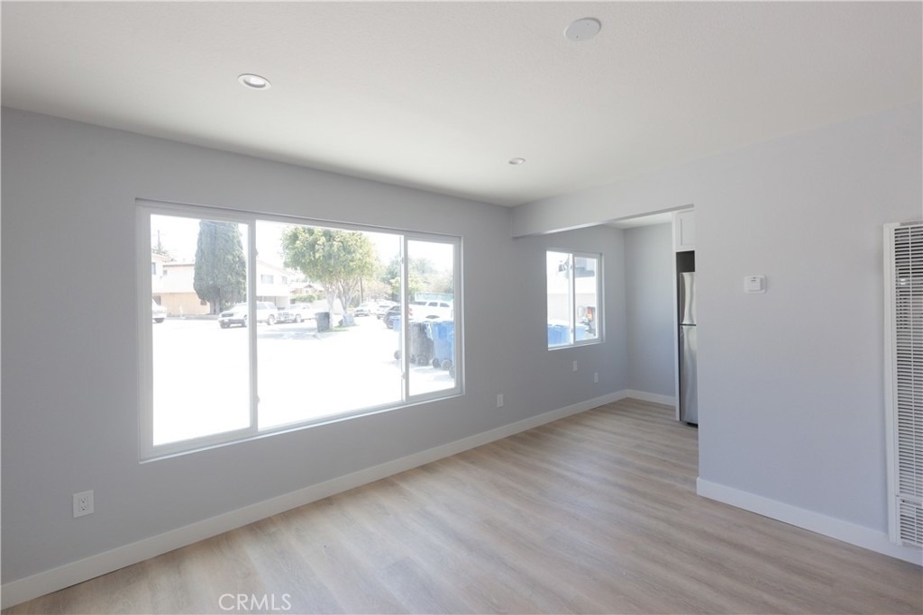 651 Ward - Photo 6