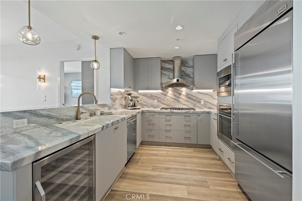 3141 Michelson - Photo 10
