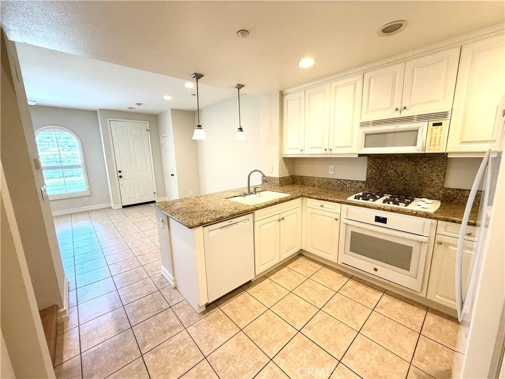 108 Calle Campanero - Photo 5