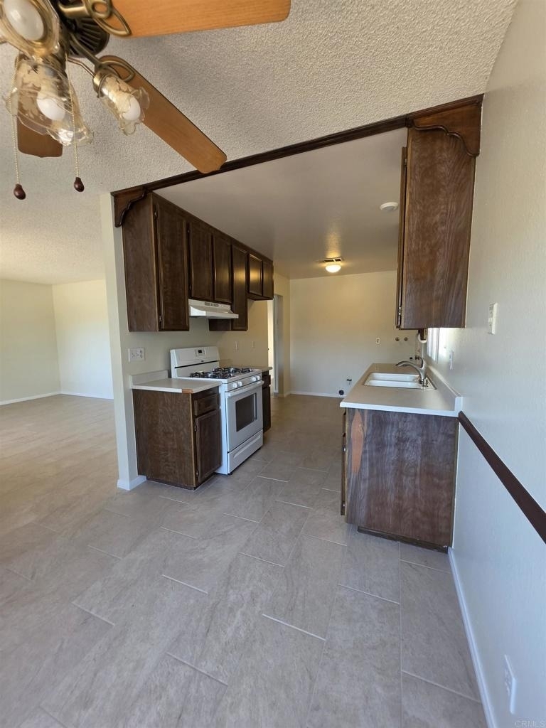 601 Corona Street - Photo 11