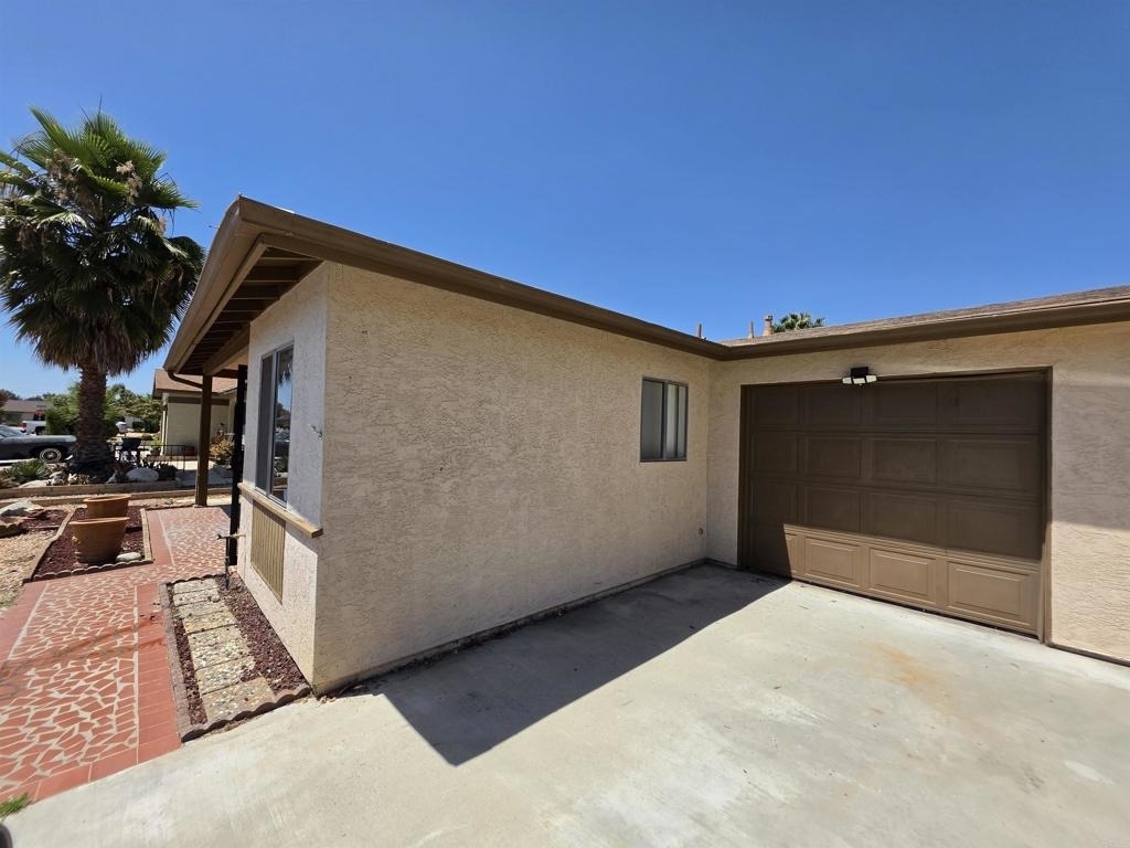 601 Corona Street - Photo 6
