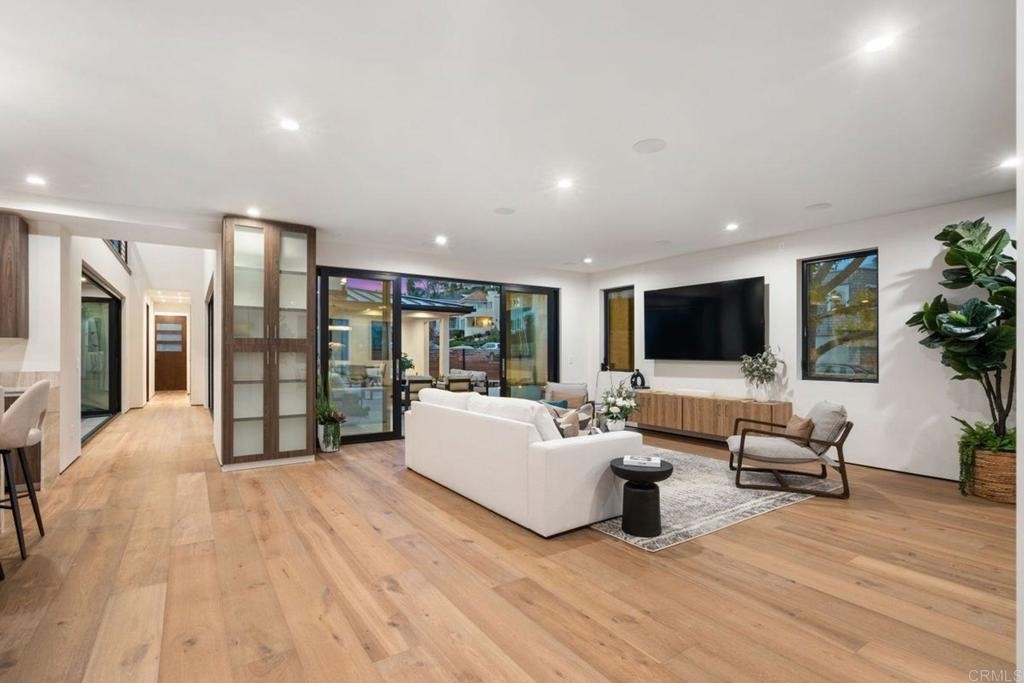 5610 Bellevue Avenue - Photo 17