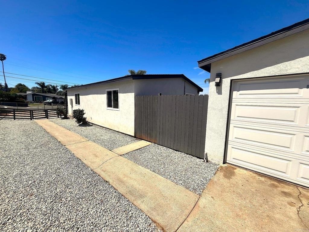803 N Citrus Avenue - Photo 7