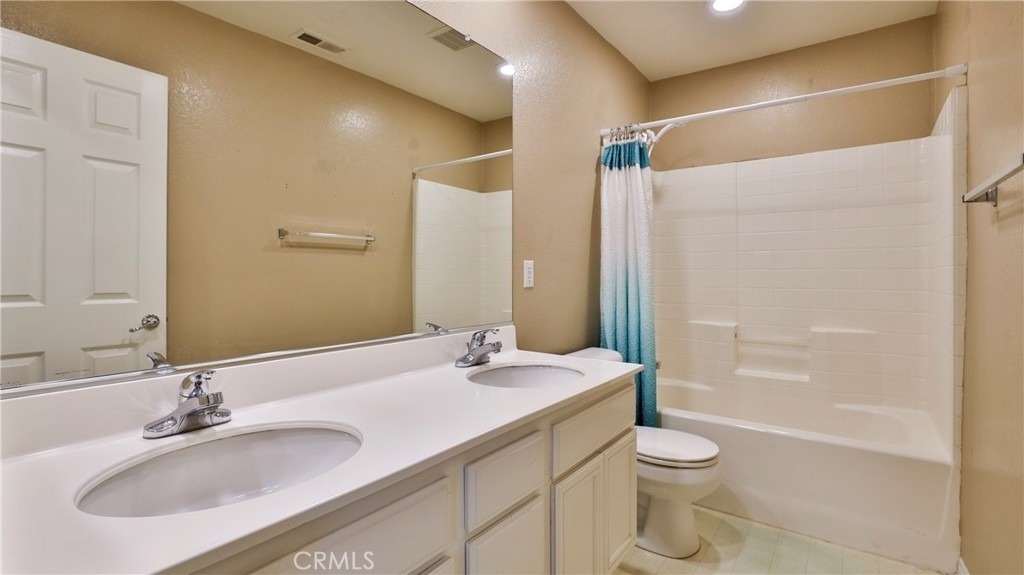 1765 Yvonne Court - Photo 32