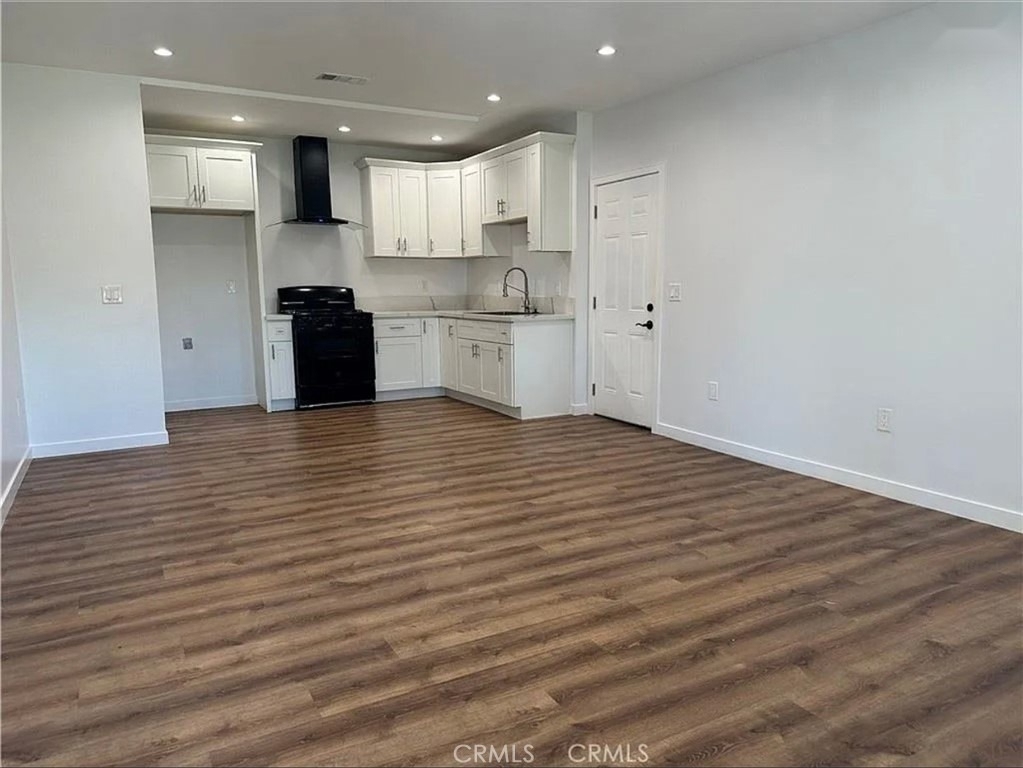 1548 W 7th St - Photo 1