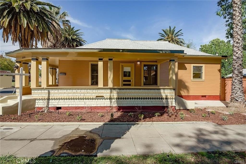 3894 Pine Street - Photo 1