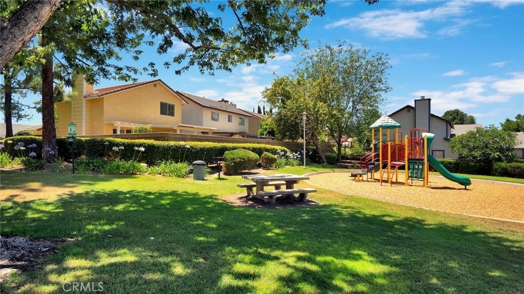 26342 Snowden Avenue - Photo 33