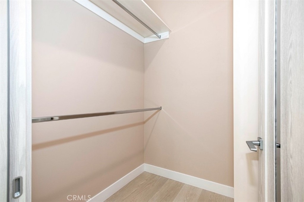 7446 Mammoth Avenue - Photo 15