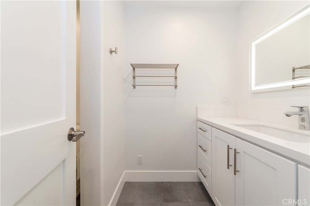 941 W Carson - Photo 13