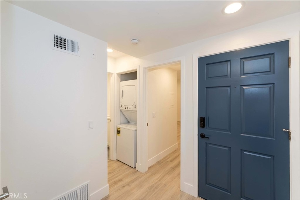 941 W Carson - Photo 1