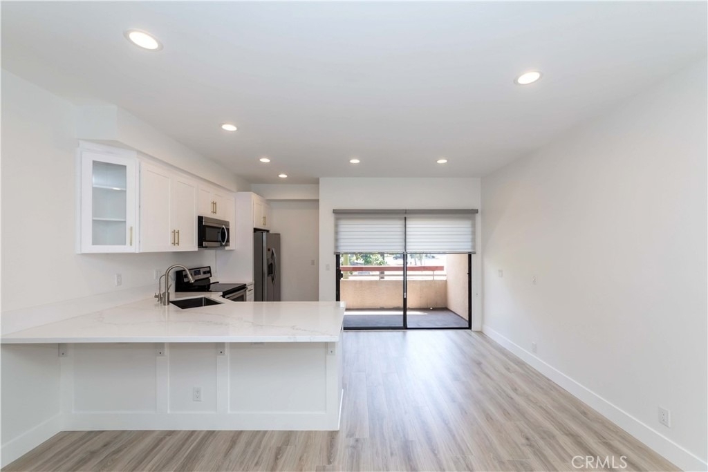 941 W Carson - Photo 9