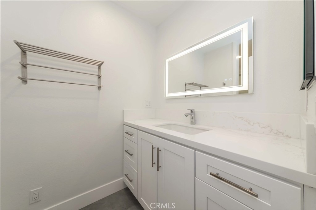 941 W Carson - Photo 12