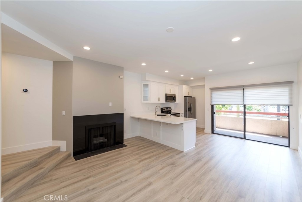 941 W Carson - Photo 3