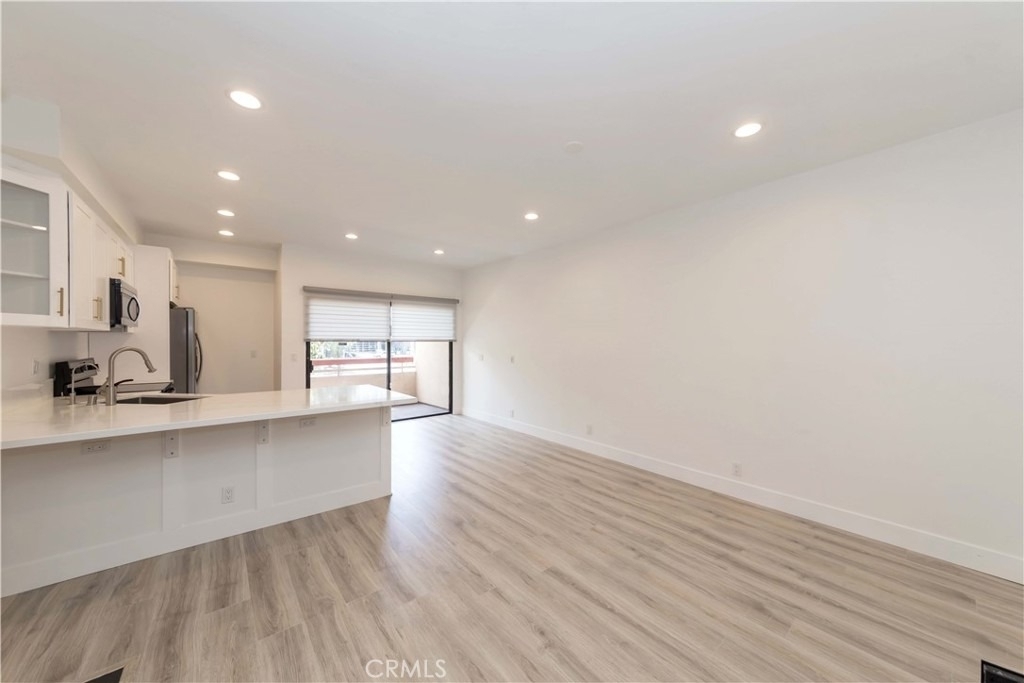 941 W Carson - Photo 8