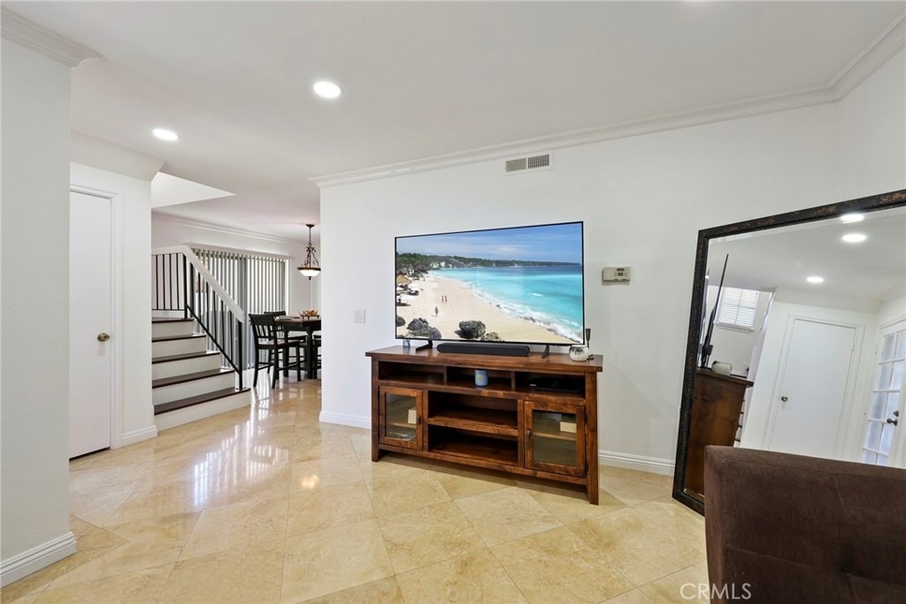 2245 Cheyenne - Photo 3