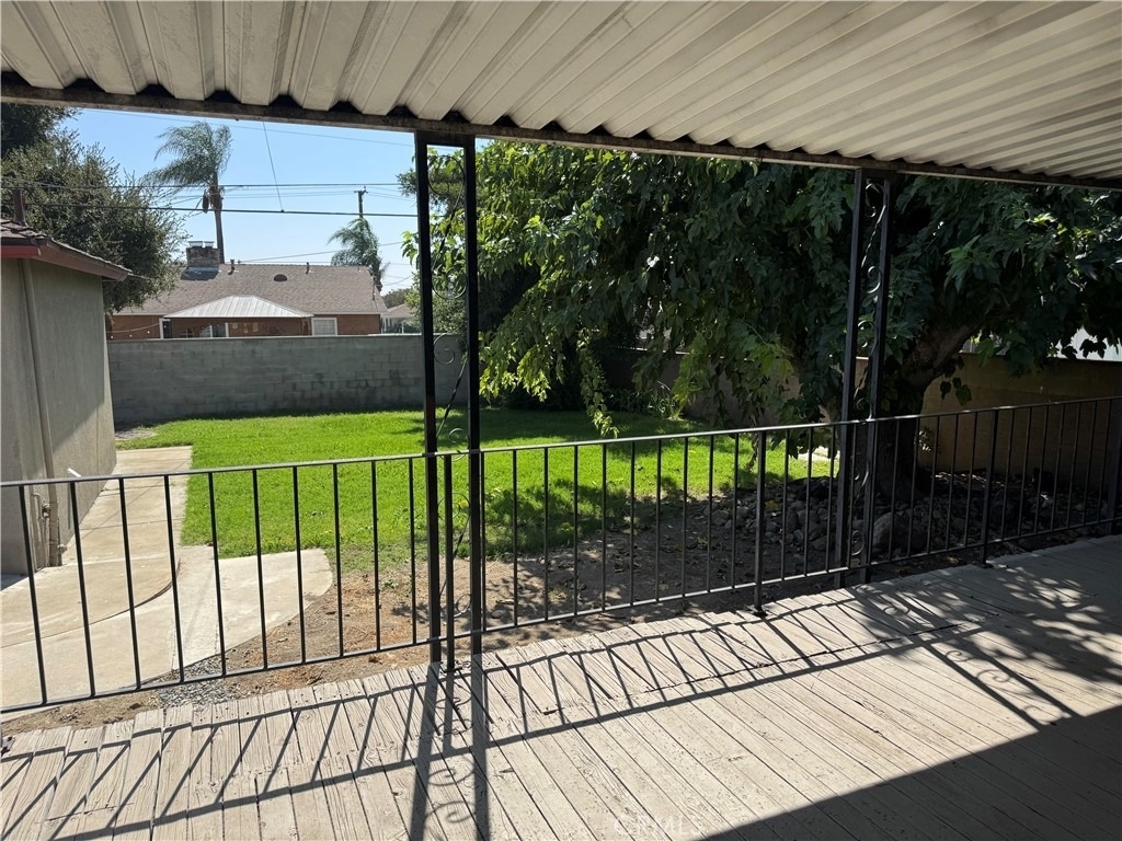 831 W Harvard Place - Photo 18