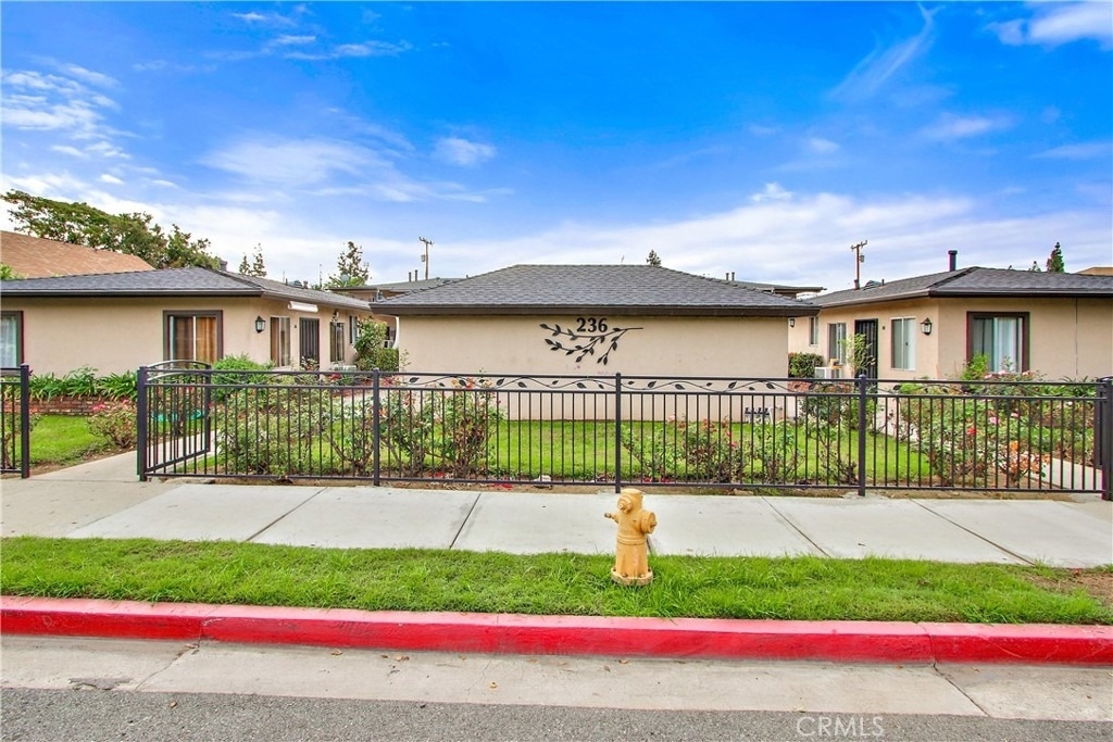 236 E Olive Avenue - Photo 0