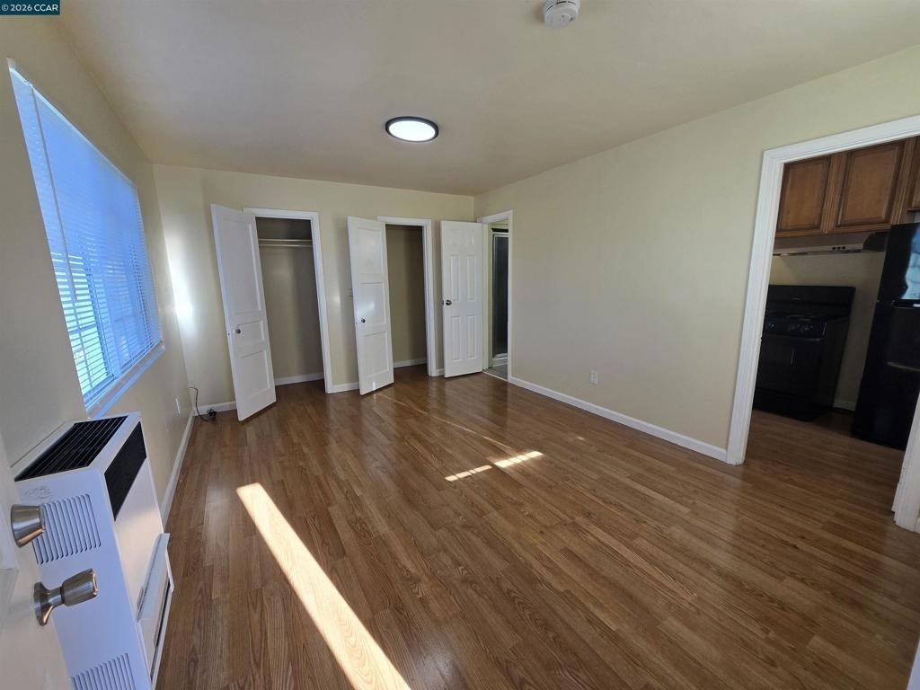 2347 Roosevelt Avenue - Photo 2