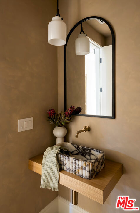 1008 S Bundy Drive - Photo 18
