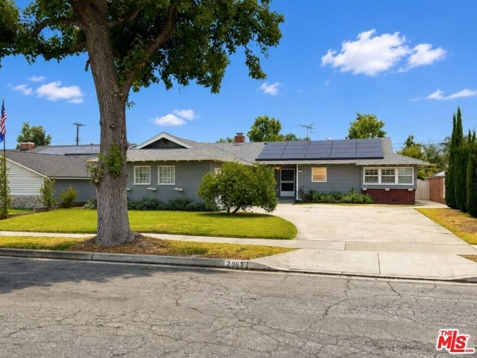 2963 Glencrest Street - Photo 0