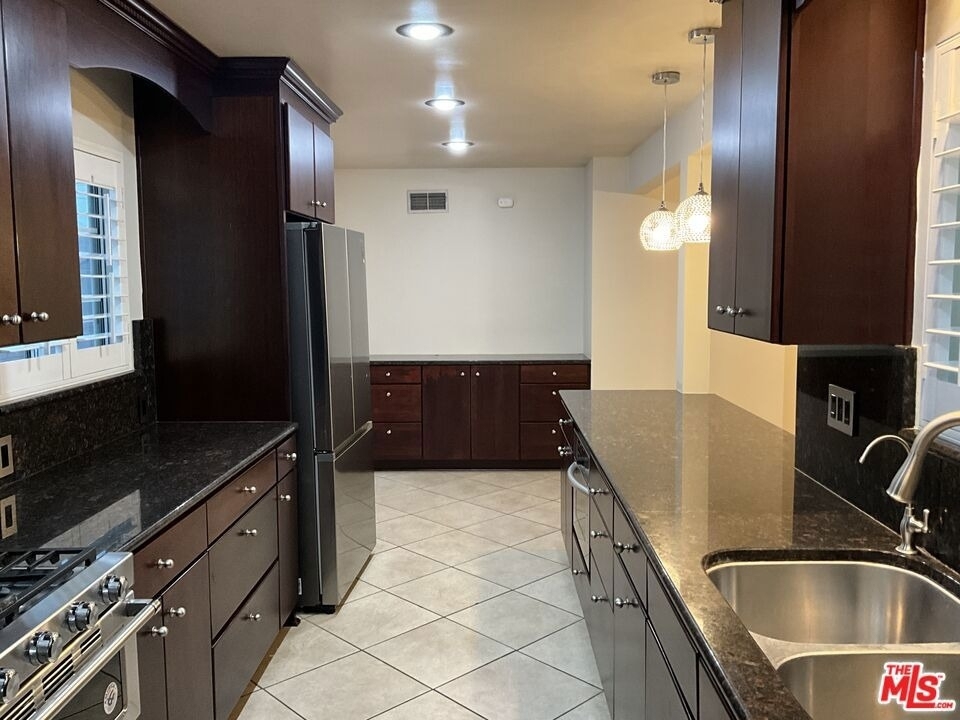 2963 Glencrest Street - Photo 4