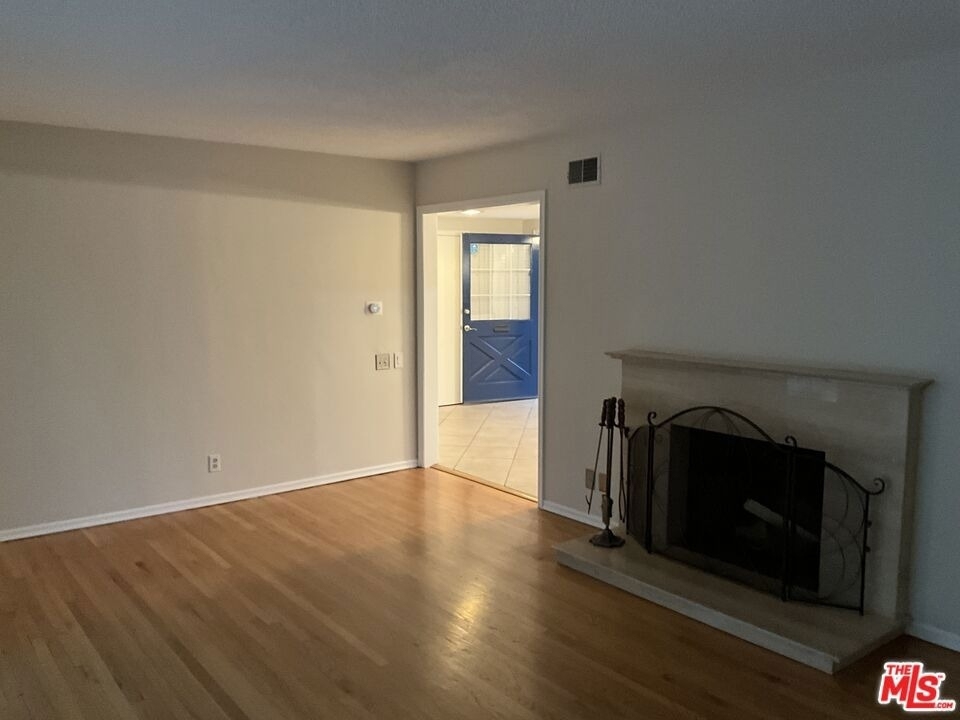 2963 Glencrest Street - Photo 2