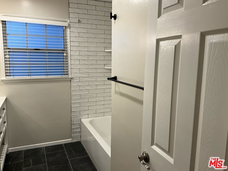 2963 Glencrest Street - Photo 7