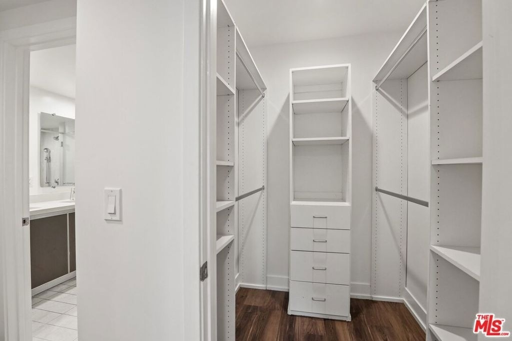 807 Hudson - Photo 8