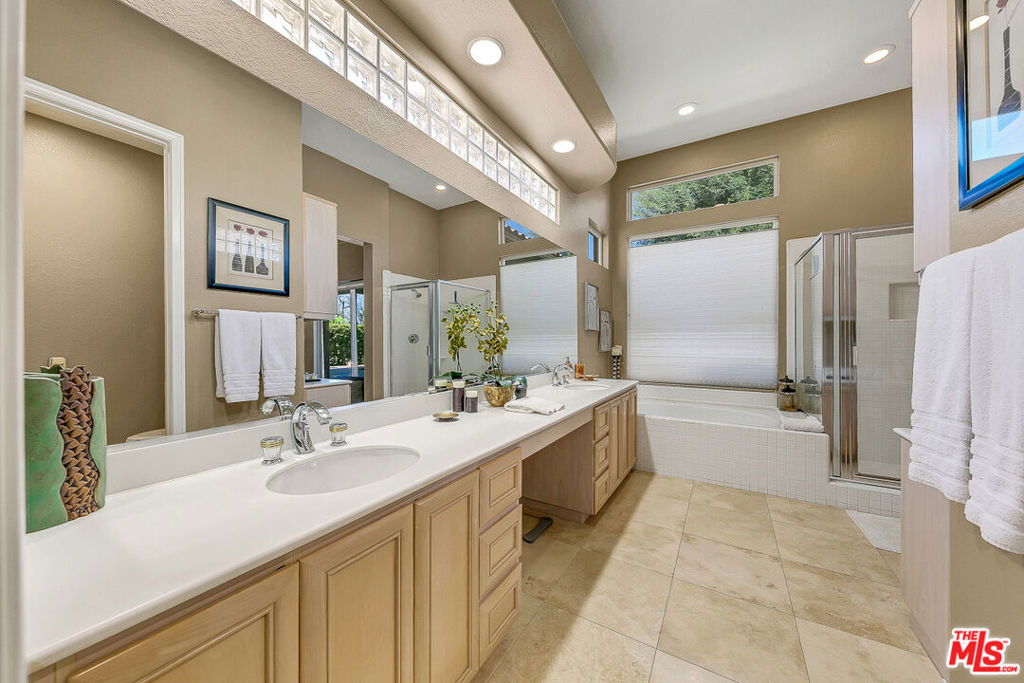 78770 Spyglass Hill Drive - Photo 23