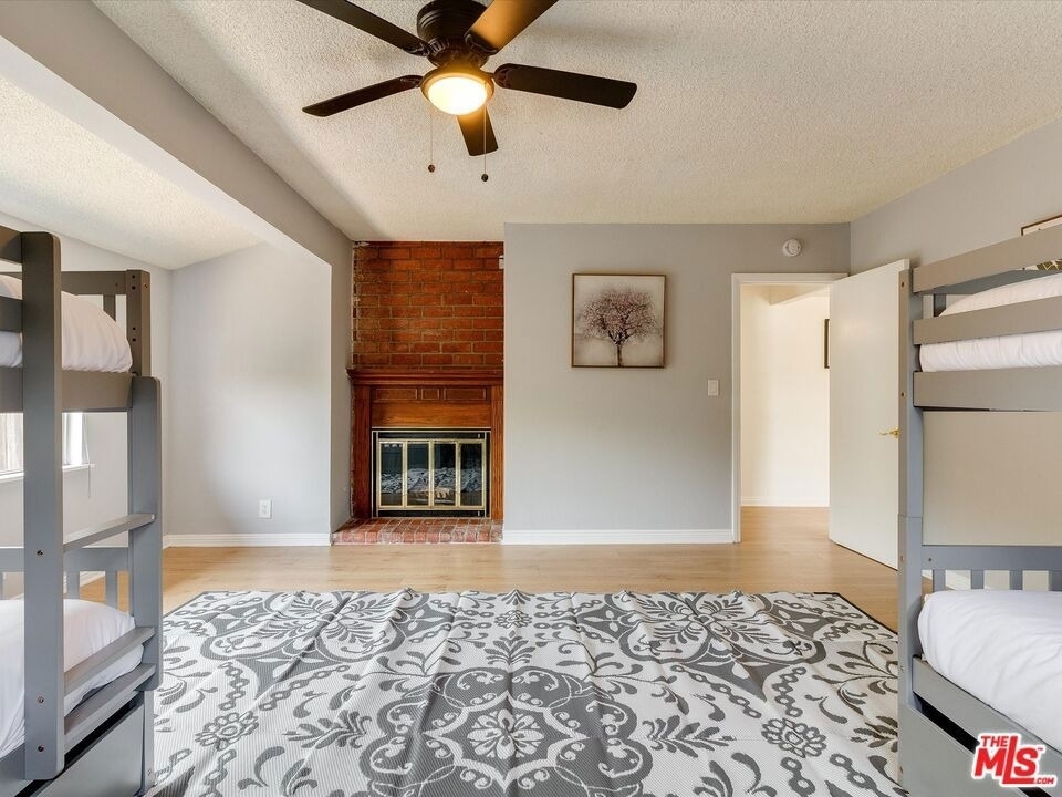 17100 Barneston Street - Photo 16