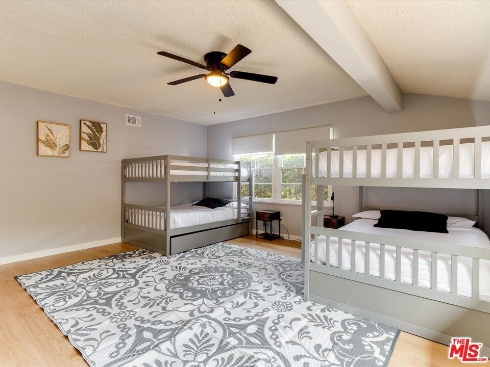17100 Barneston Street - Photo 15