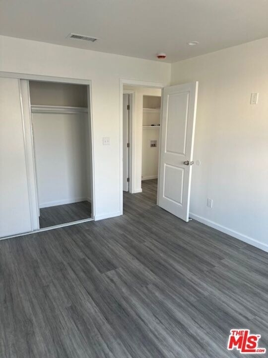 1037 E 50th Street - Photo 6