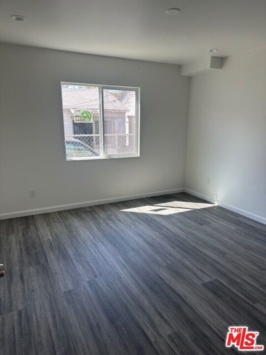1037 E 50th Street - Photo 8