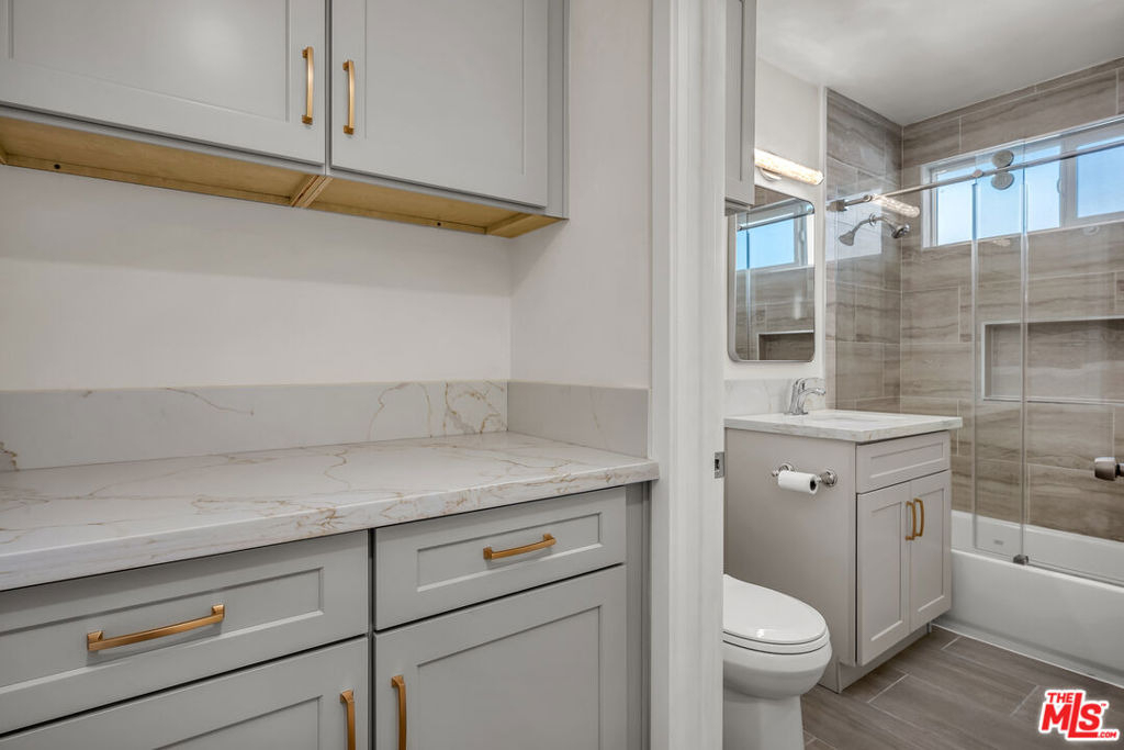 2027 Euclid Street - Photo 8