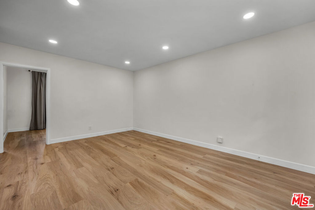 2027 Euclid Street - Photo 5