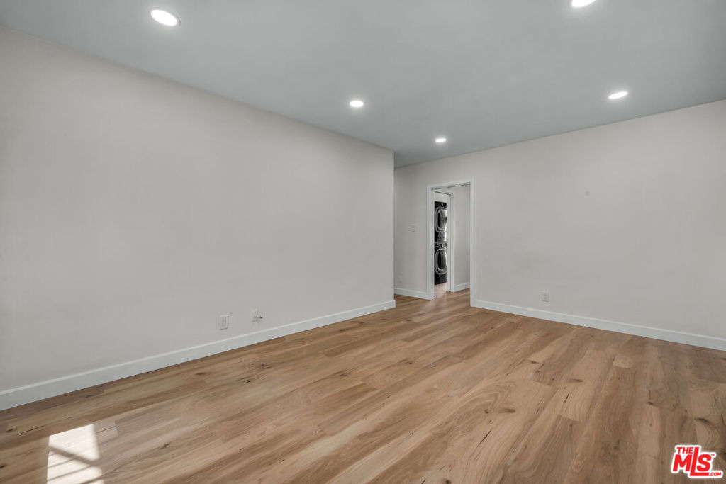 2027 Euclid Street - Photo 3